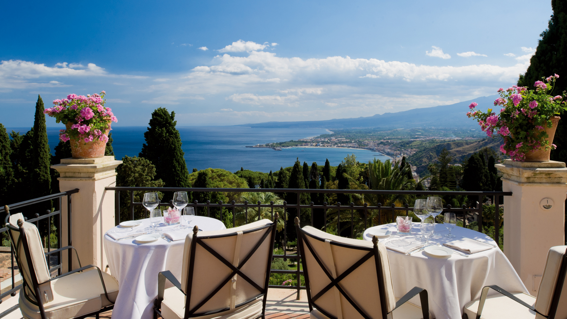 Europe & North Africa, Italy, Grand Hotel Timeo A Belmond Hotel Taormina, Restaurant terrace with view