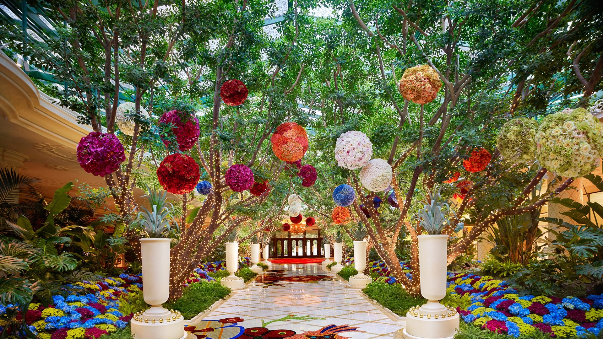 USA, Luxury Las Vegas Holidays, Wynn Las Vegas, Atrium