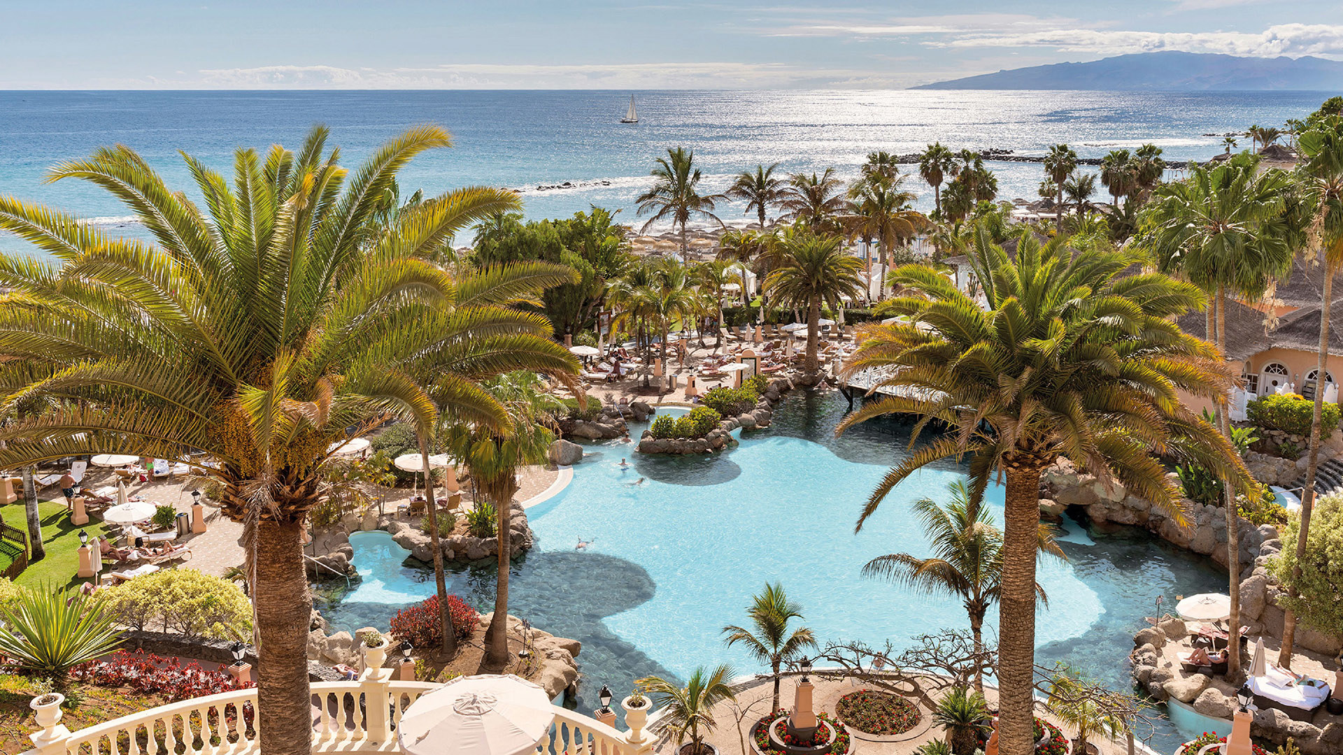 Europe, Spain, Tenerife, Bahia del Duque, Pool view