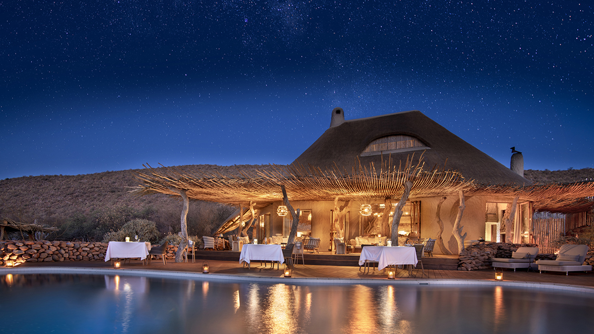 Africa, South Africa, Tswalu Kalahari, outdoor poolside dining