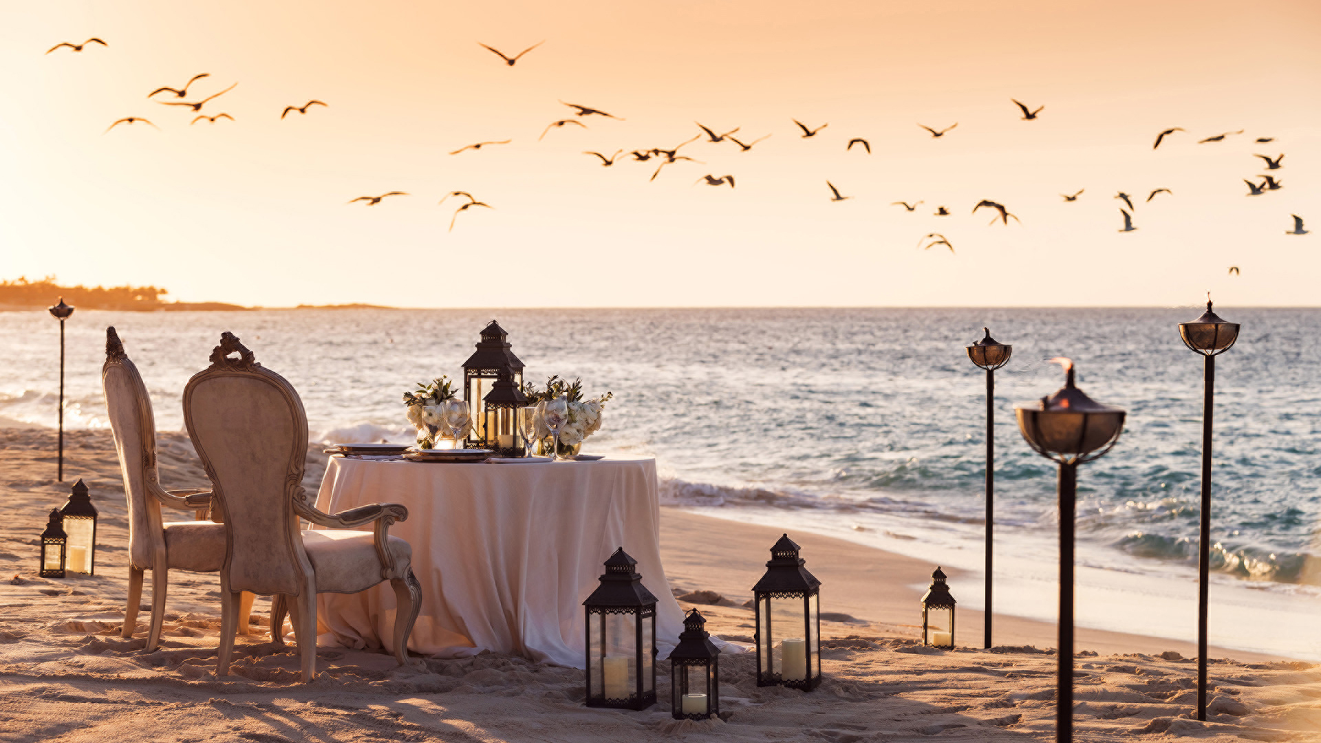 Caribbean, Bahamas, The Ocean Club A Four Seasons Resort, Beach Dining