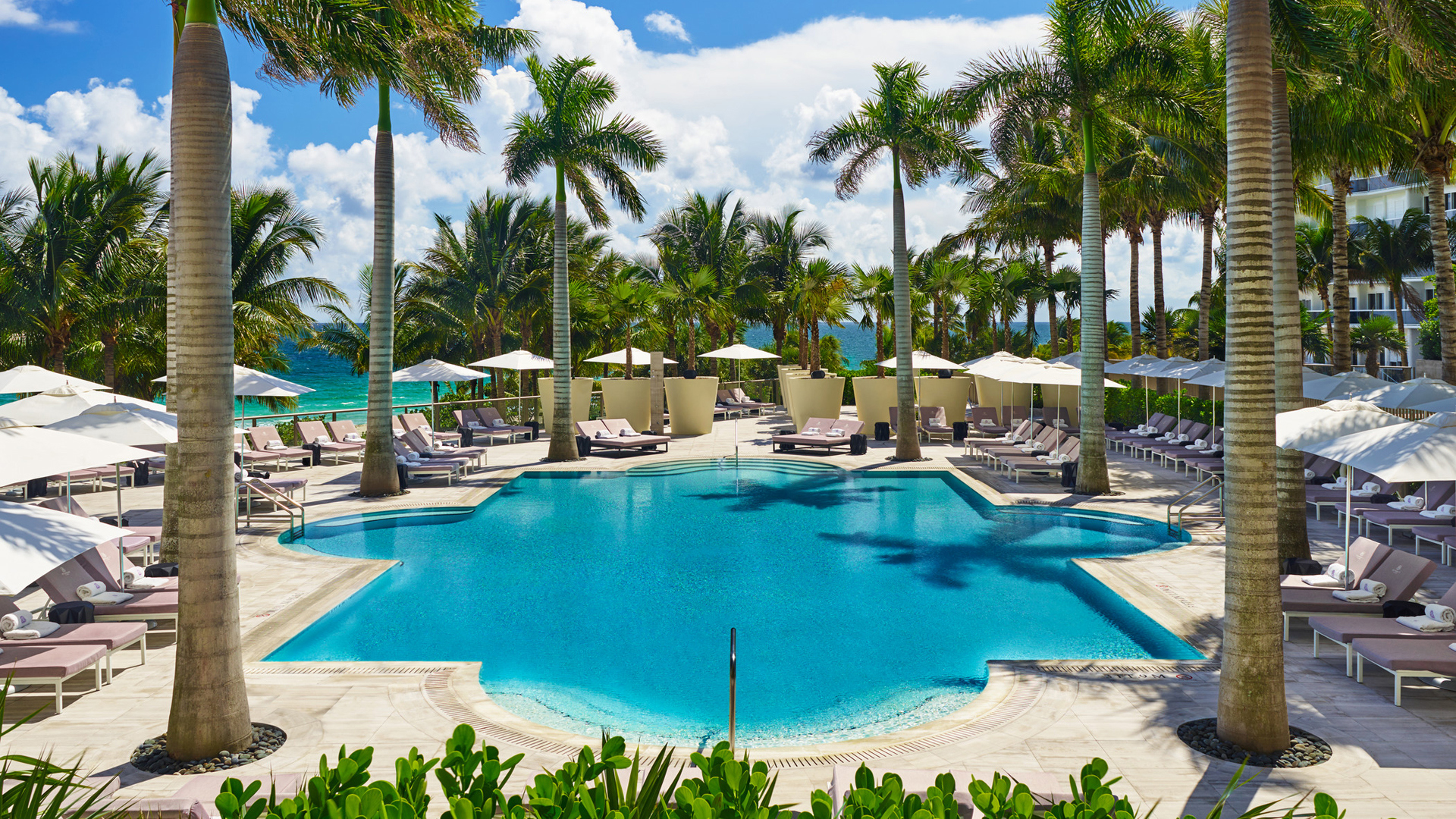 USA, Luxury Florida Holidays, The St Regis Bal Harbour, Adults pool